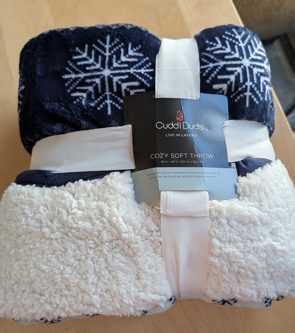 🏖️NWT Cuddl Duds Cozy Soft Throw